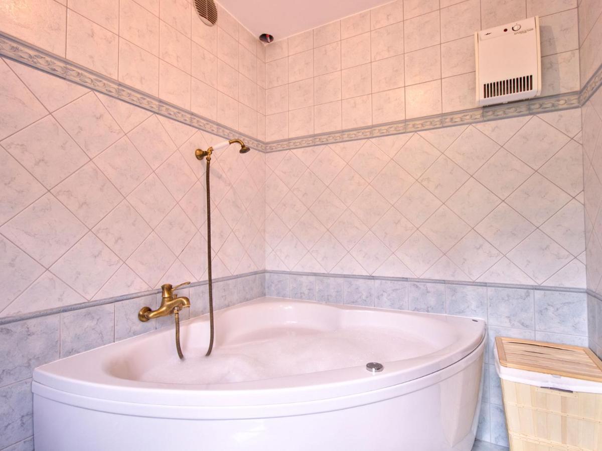 Family Apartment Rihter Crni Kal ภายนอก รูปภาพ